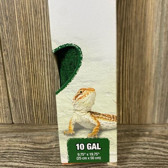 NEW- Reptile, Zilla Green Terrarium Liner (10 Gallon Tanks - (9.75"L x 19.75"W) - Picture 3 of 5